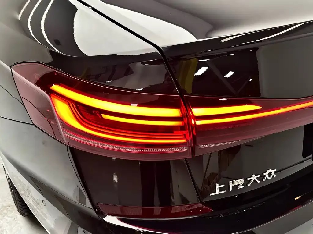 Volkswagen Passat 2023 из CN, фото 8