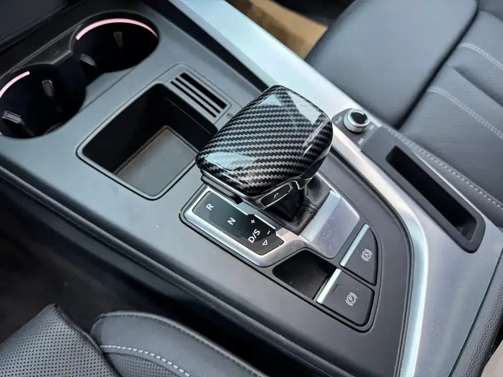 Audi A4L 2021 из CN, фото 5