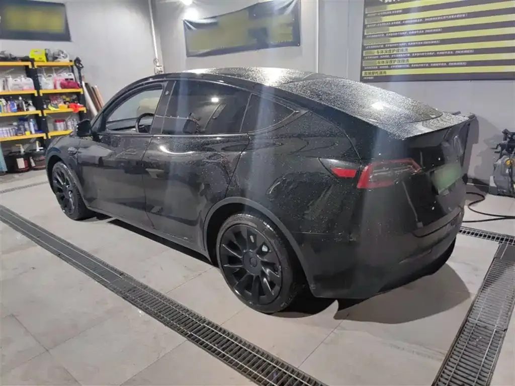 Tesla Model Y 2023 из CN, фото 10