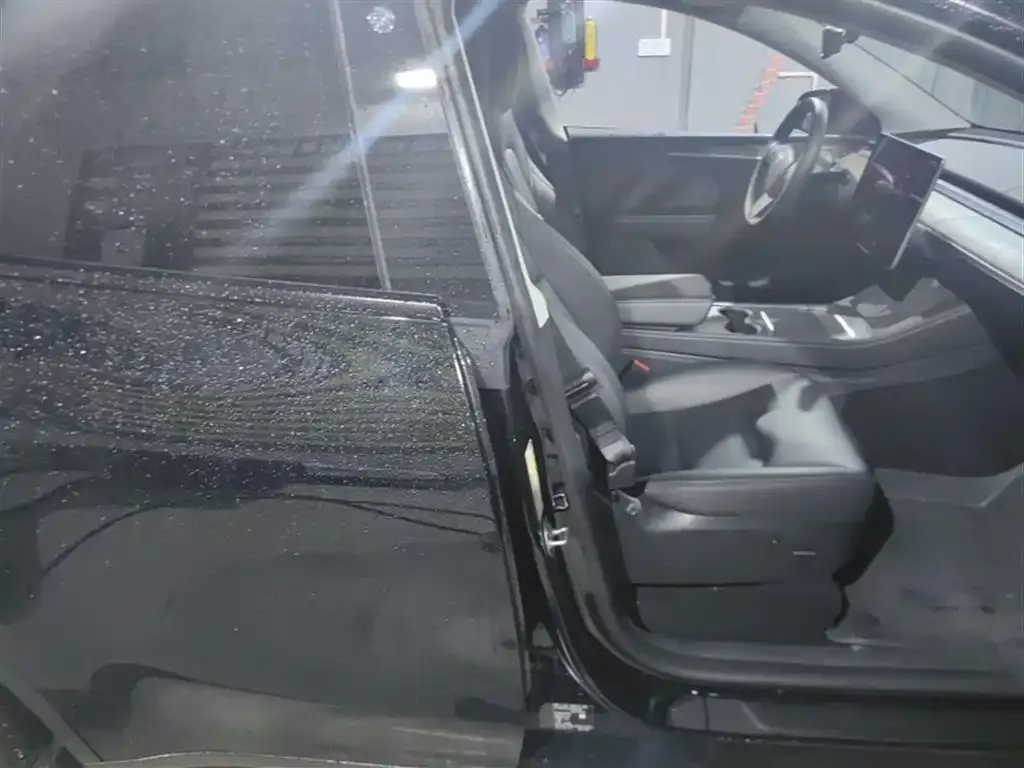 Tesla Model Y 2023 из CN, фото 6