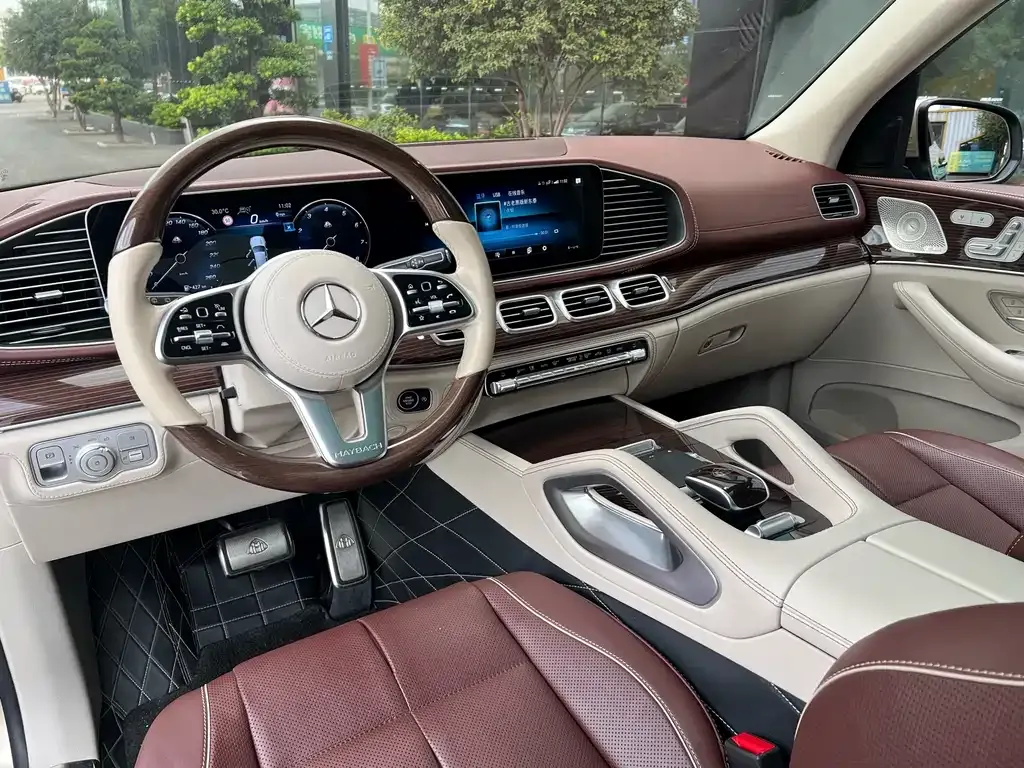 Mercedes-Benz GLS — фото 8