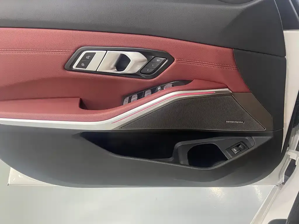 [object Object] 3 Series 2023 из CN, фото 9