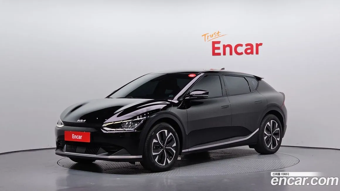 Kia EV6 — фото 1