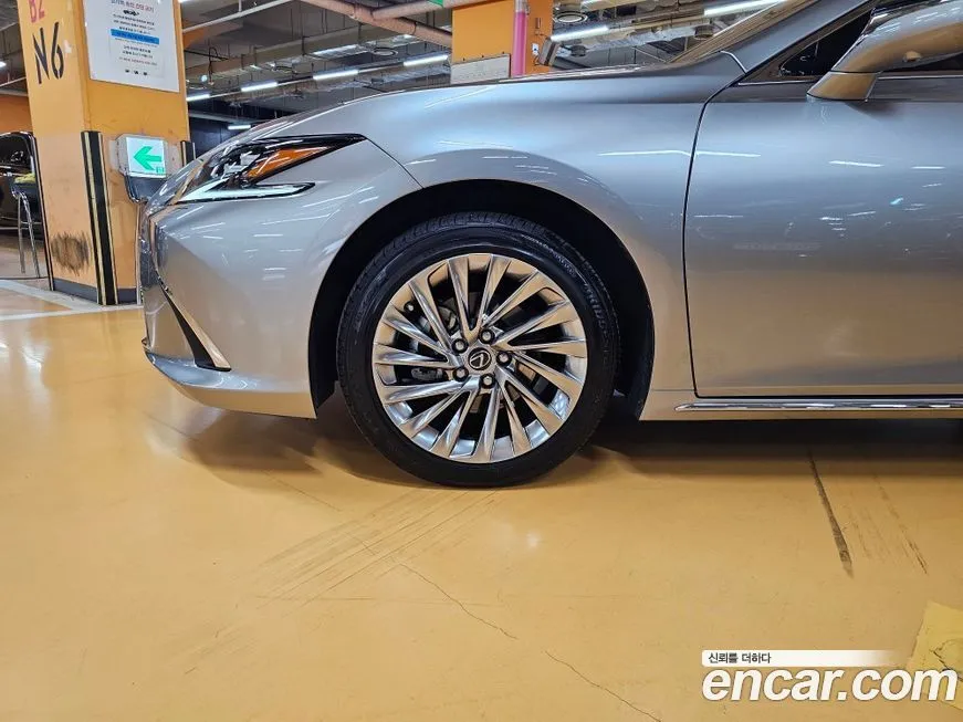 Lexus ES 2025 из KR, фото 5