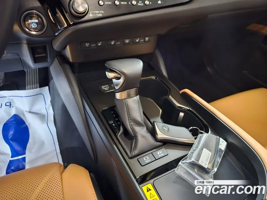 Lexus ES 2025 из KR, фото 9