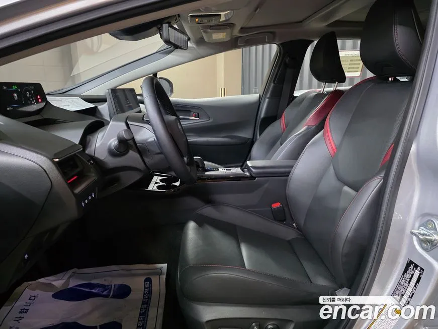 Toyota Prius 2024 из KR, фото 10