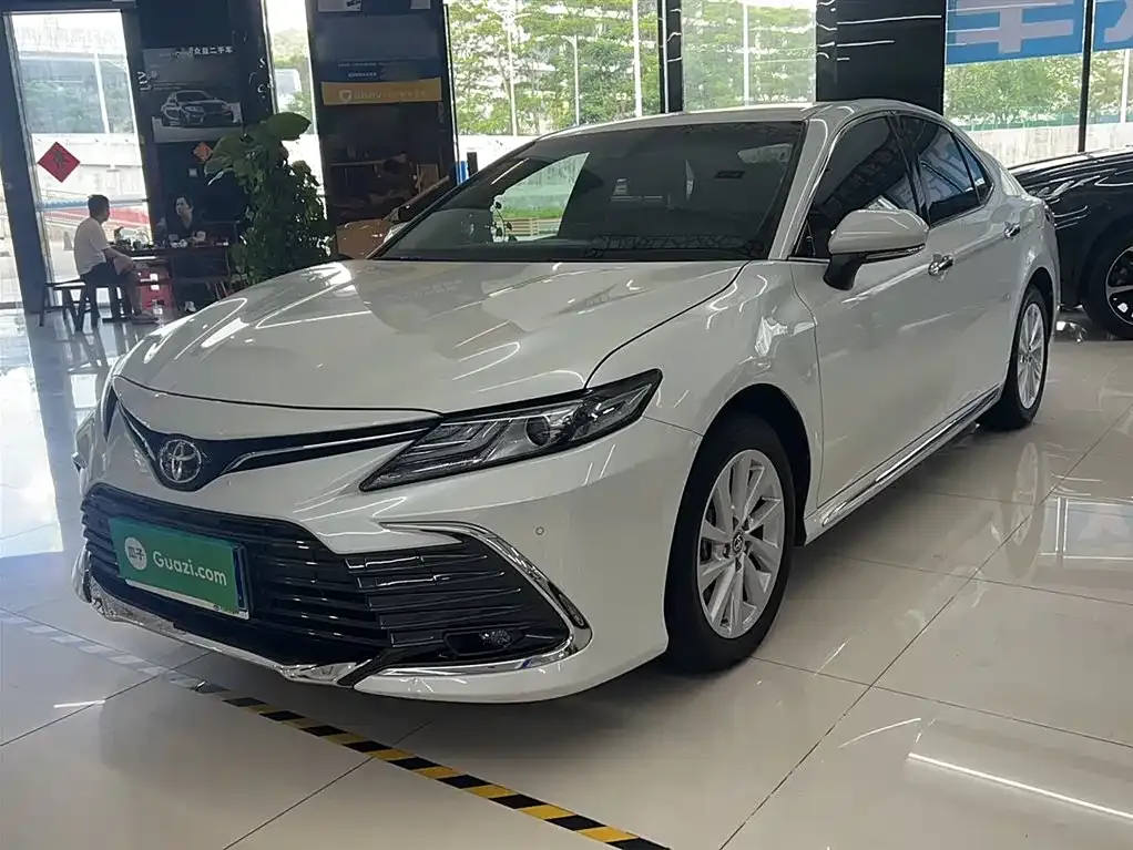 Toyota Camry 2023 из CN, фото 2