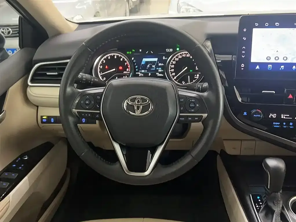 Toyota Camry 2023 из CN, фото 3