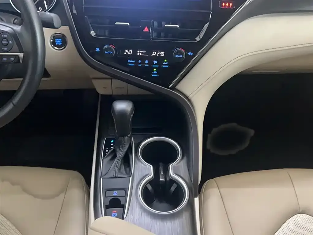 Toyota Camry 2023 из CN, фото 4