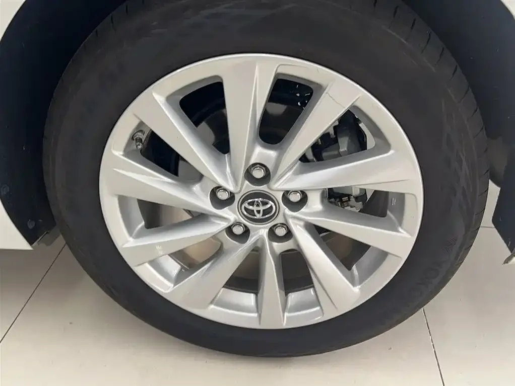 Toyota Camry 2023 из CN, фото 8