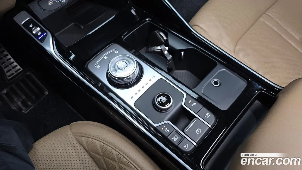 Kia Sorento — фото 9