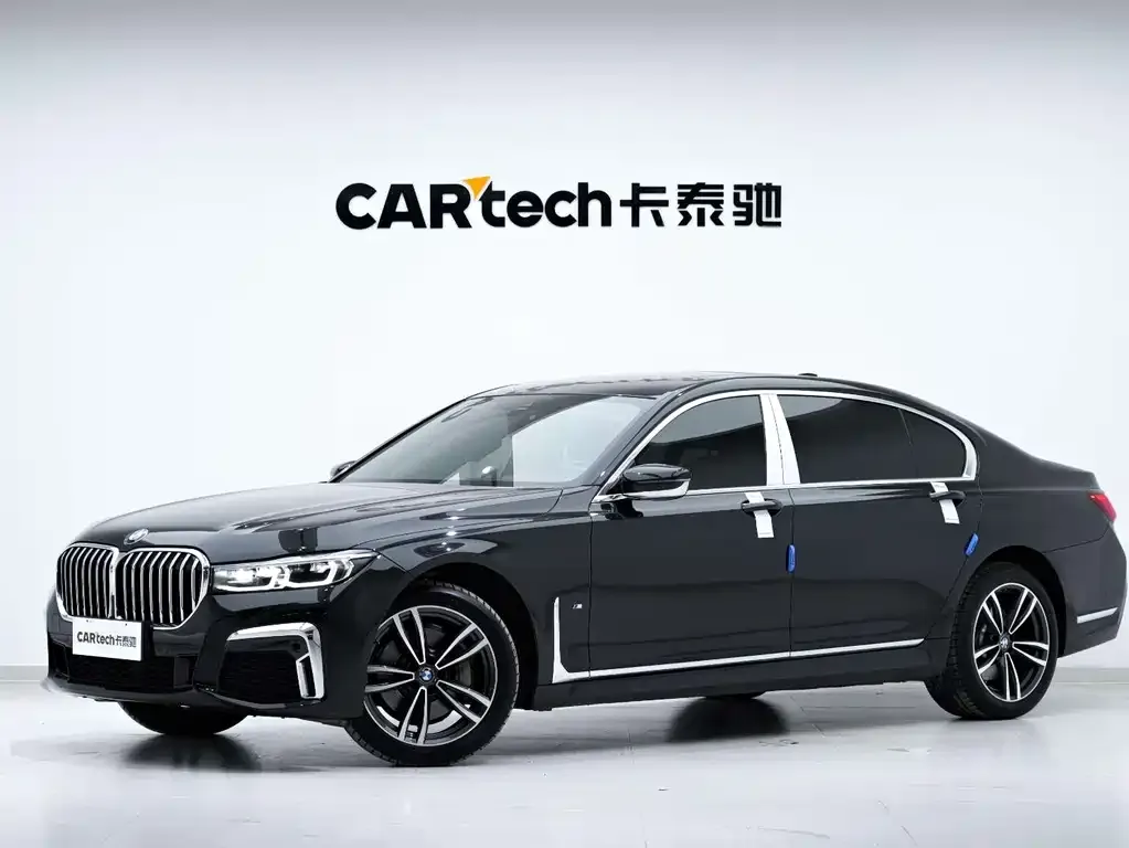 BMW 7 Series — фото 1