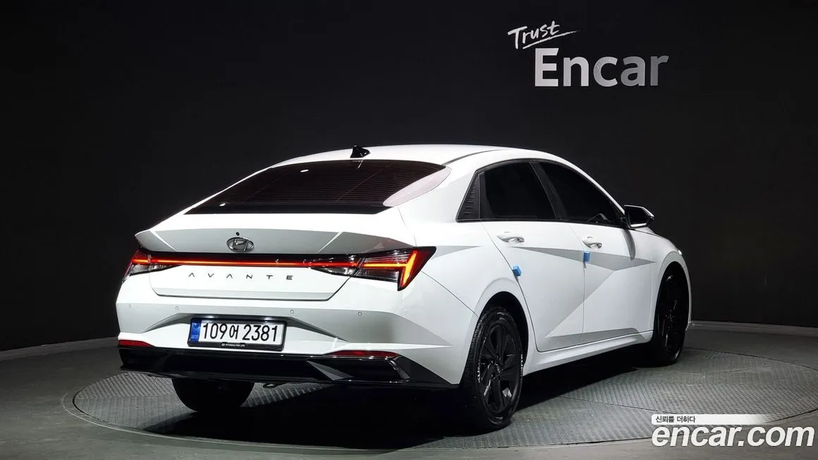 Hyundai AVANTE — фото 2