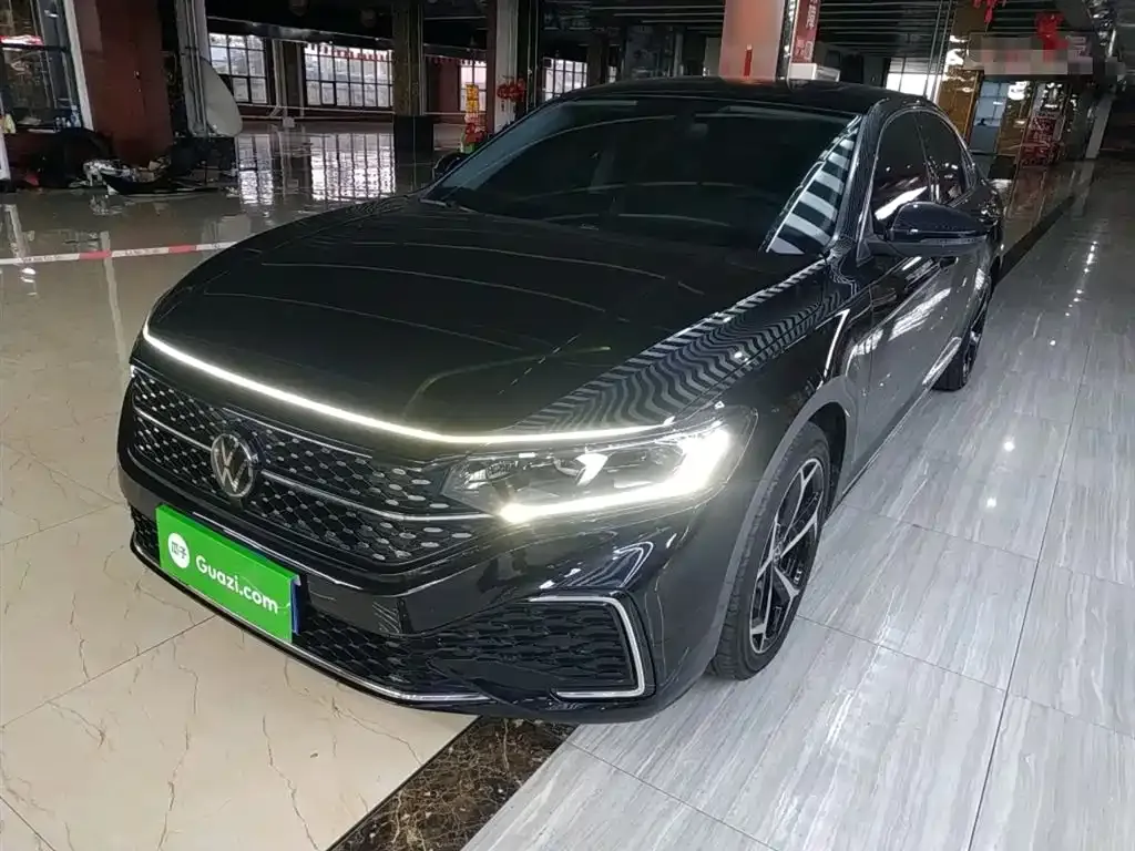 Volkswagen Passat 2023 из CN, фото 2