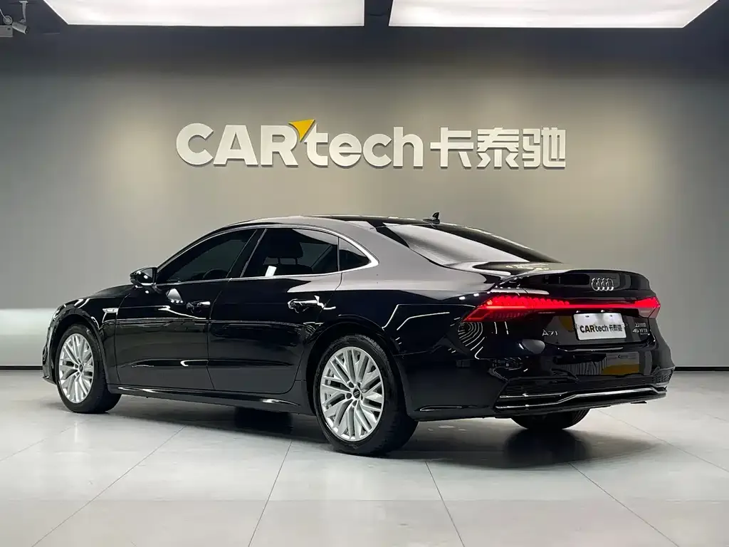 Audi A7L 2024 из CN, фото 6