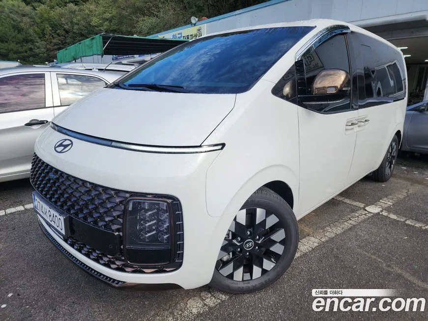 Hyundai Staria — фото 1