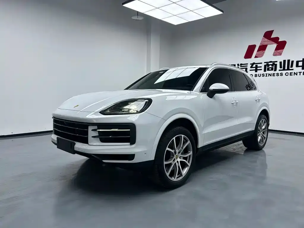 Porsche Cayenne — фото 1