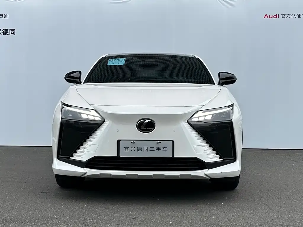 Lexus RZ — фото 2