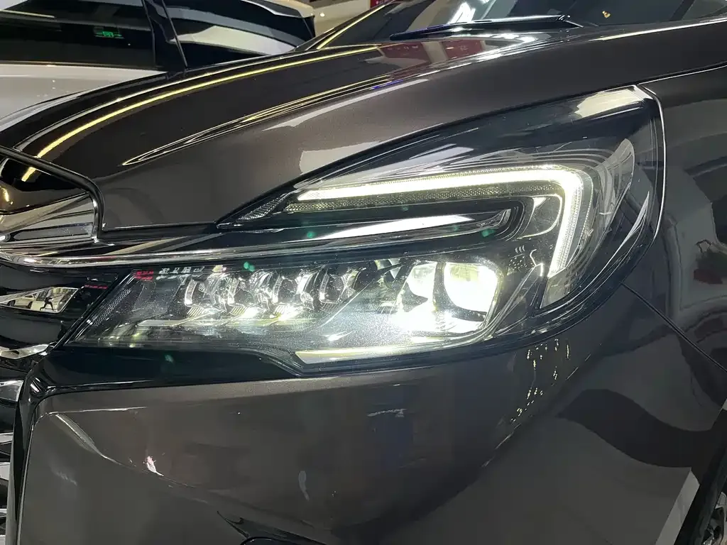 Buick GL8 2024 из CN, фото 10