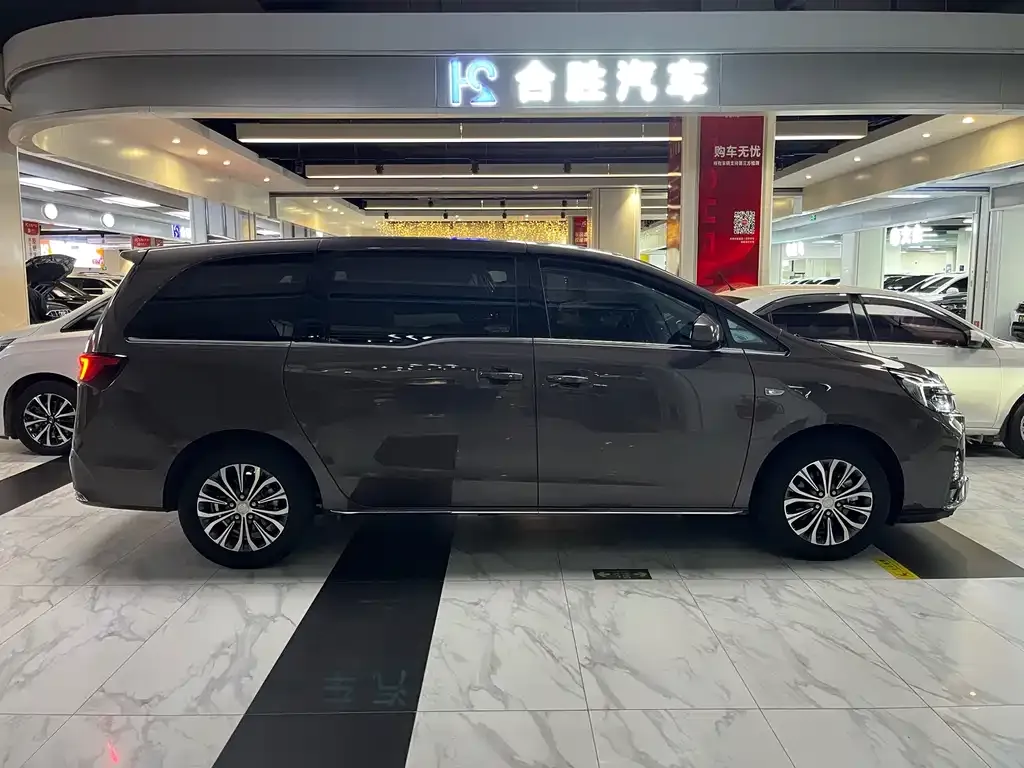 Buick GL8 2024 из CN, фото 6