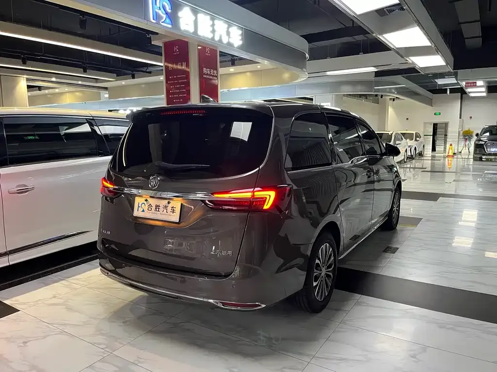 Buick GL8 2024 из CN, фото 9