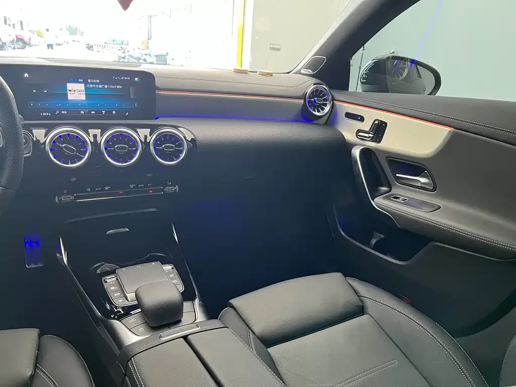 Mercedes-Benz CLA AMG — фото 9
