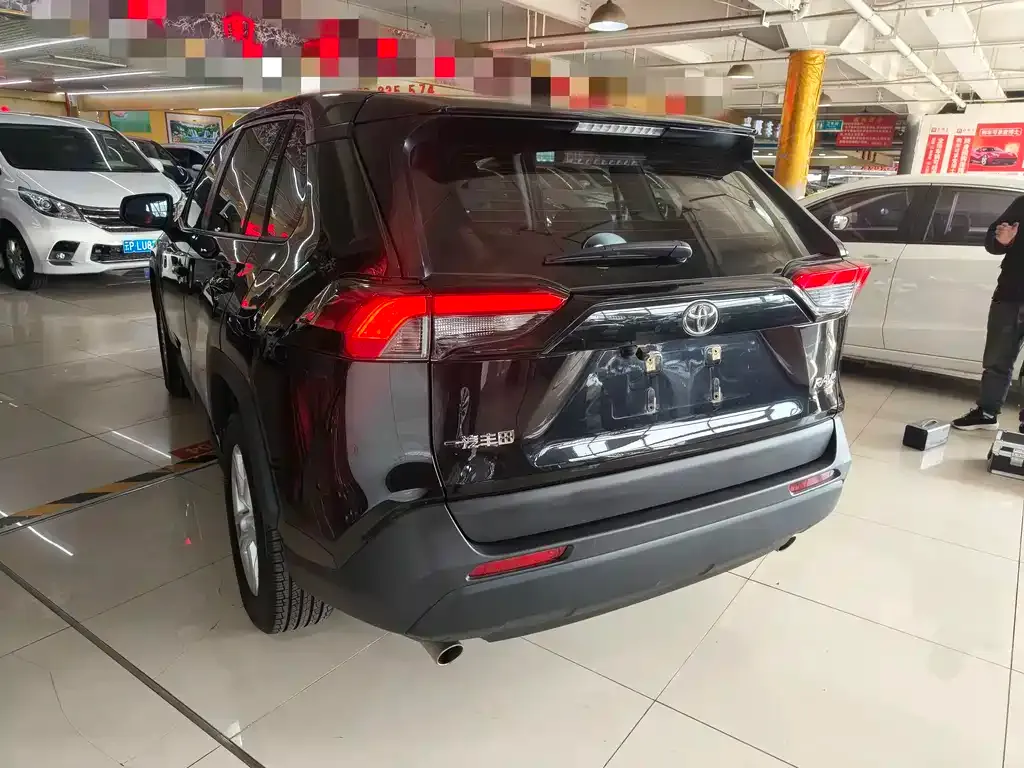 Toyota RAV4 2022 из CN, фото 10