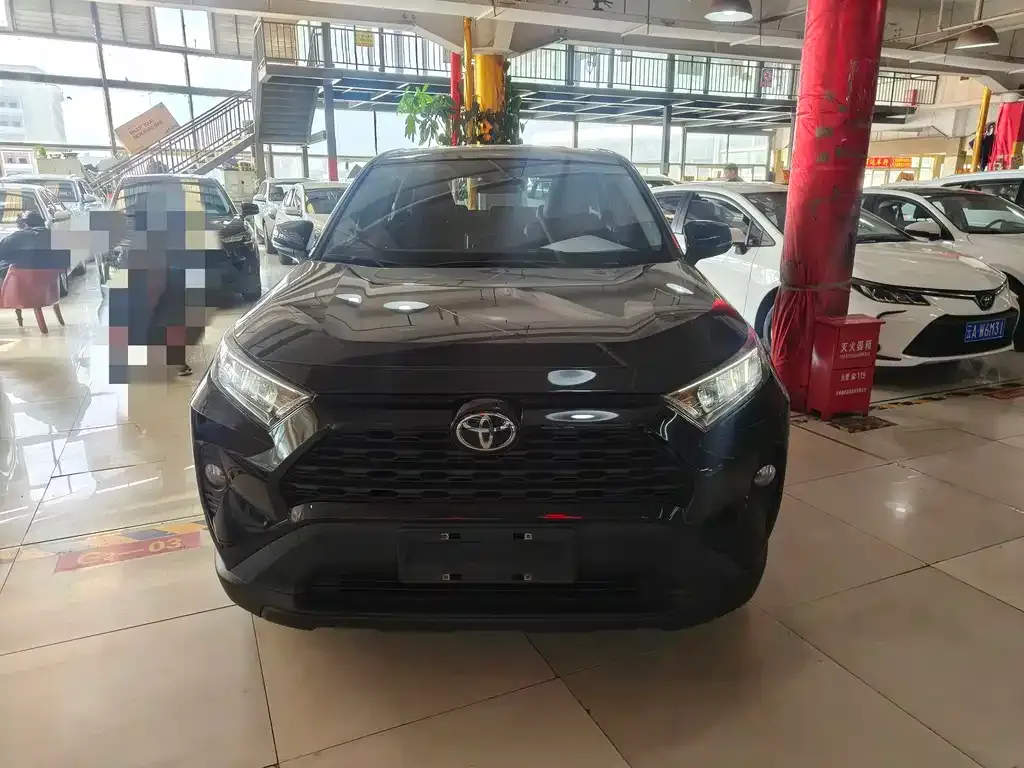 Toyota RAV4 2022 из CN, фото 2