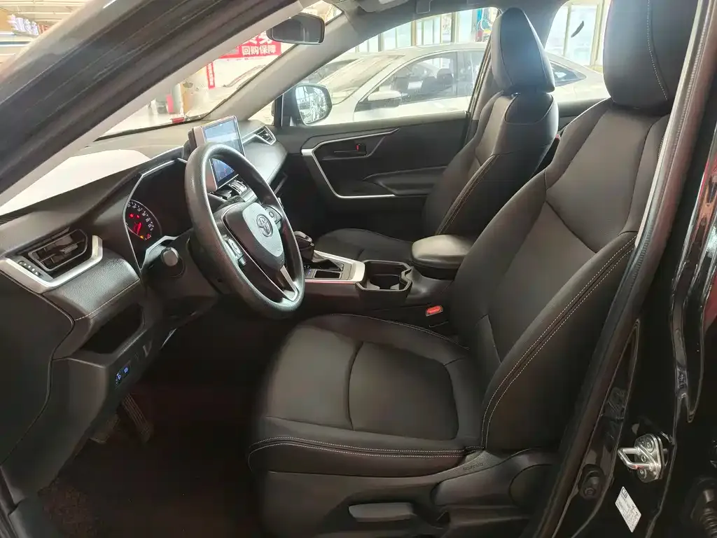 Toyota RAV4 2022 из CN, фото 4