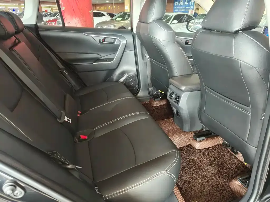 Toyota RAV4 2022 из CN, фото 7