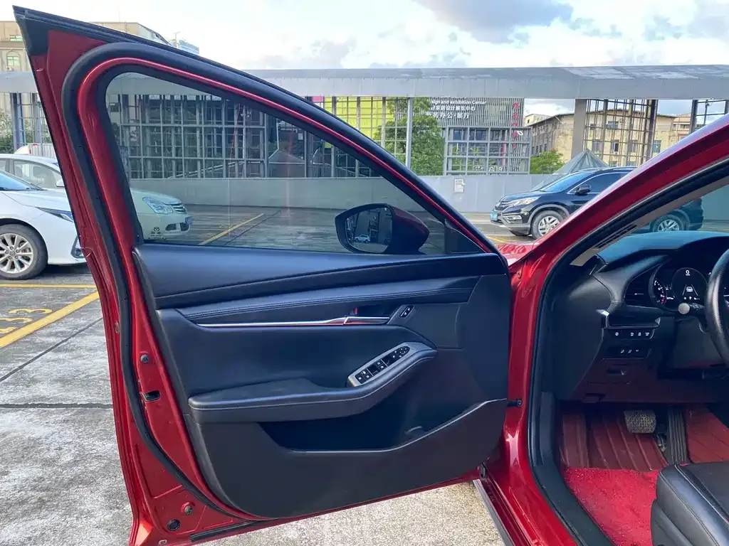 Mazda 3 Axela 2021 из CN, фото 6