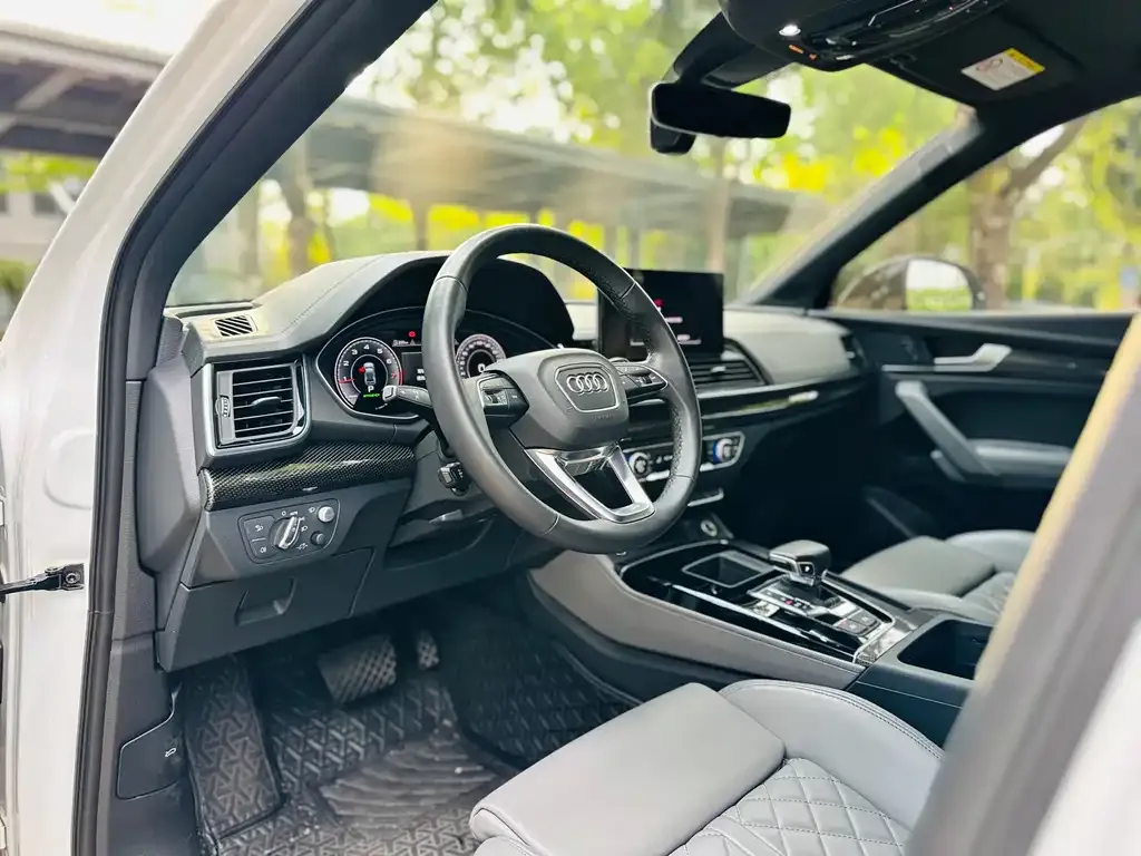 Audi Q5L Sportback 2021 из CN, фото 10