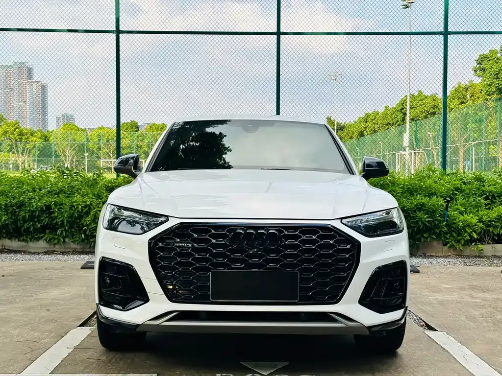Audi Q5L Sportback 2021 из CN, фото 3