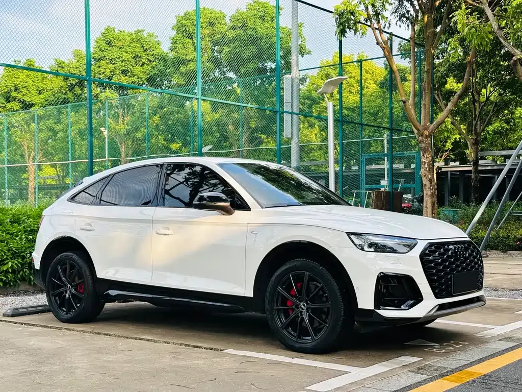 Audi Q5L Sportback 2021 из CN, фото 4