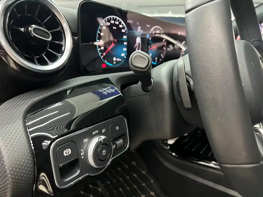Mercedes-Benz A-Class 2022 из CN, фото 9