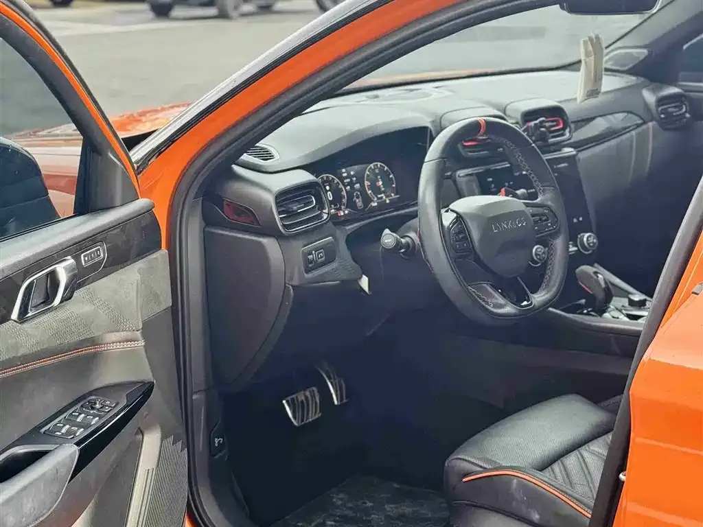 Lynk & Co 02 Hatchback 2021 из CN, фото 8