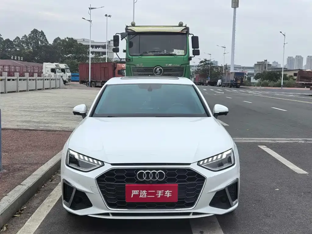 Audi A4L 2022 из CN, фото 2