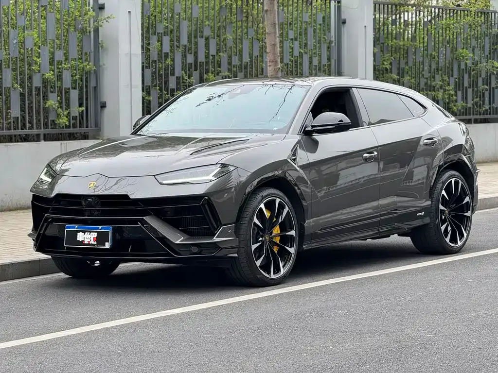 Lamborghini Urus 2023 из CN, фото 1
