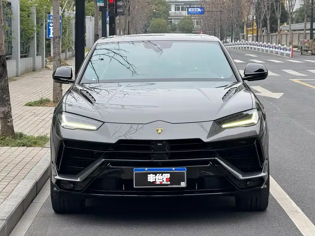 Lamborghini Urus 2023 из CN, фото 3
