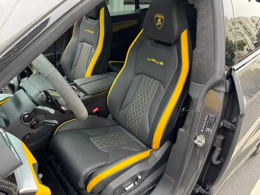 Lamborghini Urus 2023 из CN, фото 6