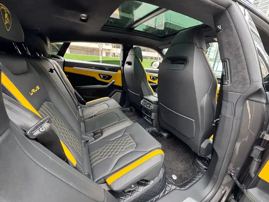 Lamborghini Urus 2023 из CN, фото 8