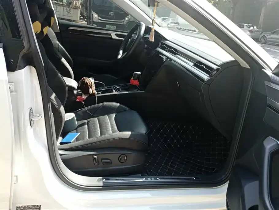 Volkswagen CC 2022 из CN, фото 8