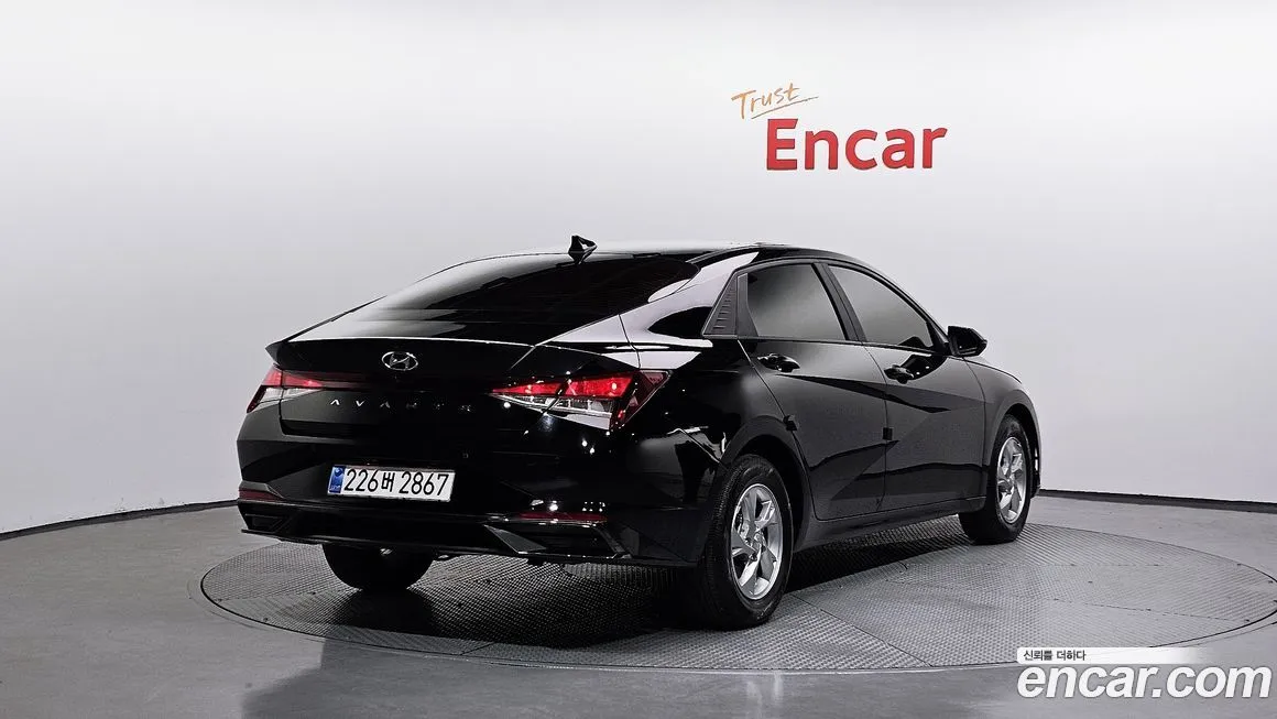 Hyundai AVANTE — фото 2