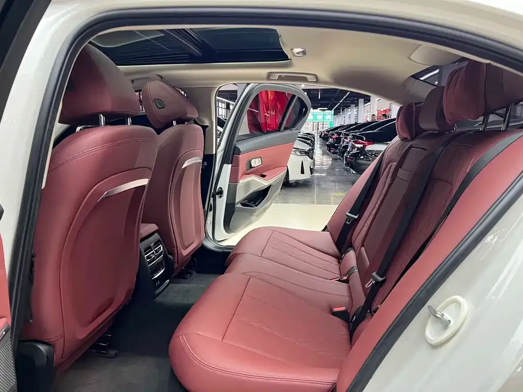 BMW i3 2023 из CN, фото 9
