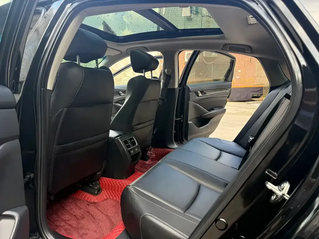 Honda Accord 2023 из CN, фото 10