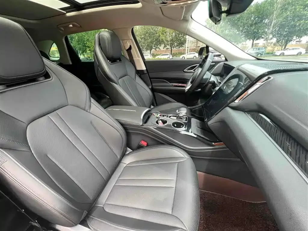 Hongqi HS3 2025 из CN, фото 6