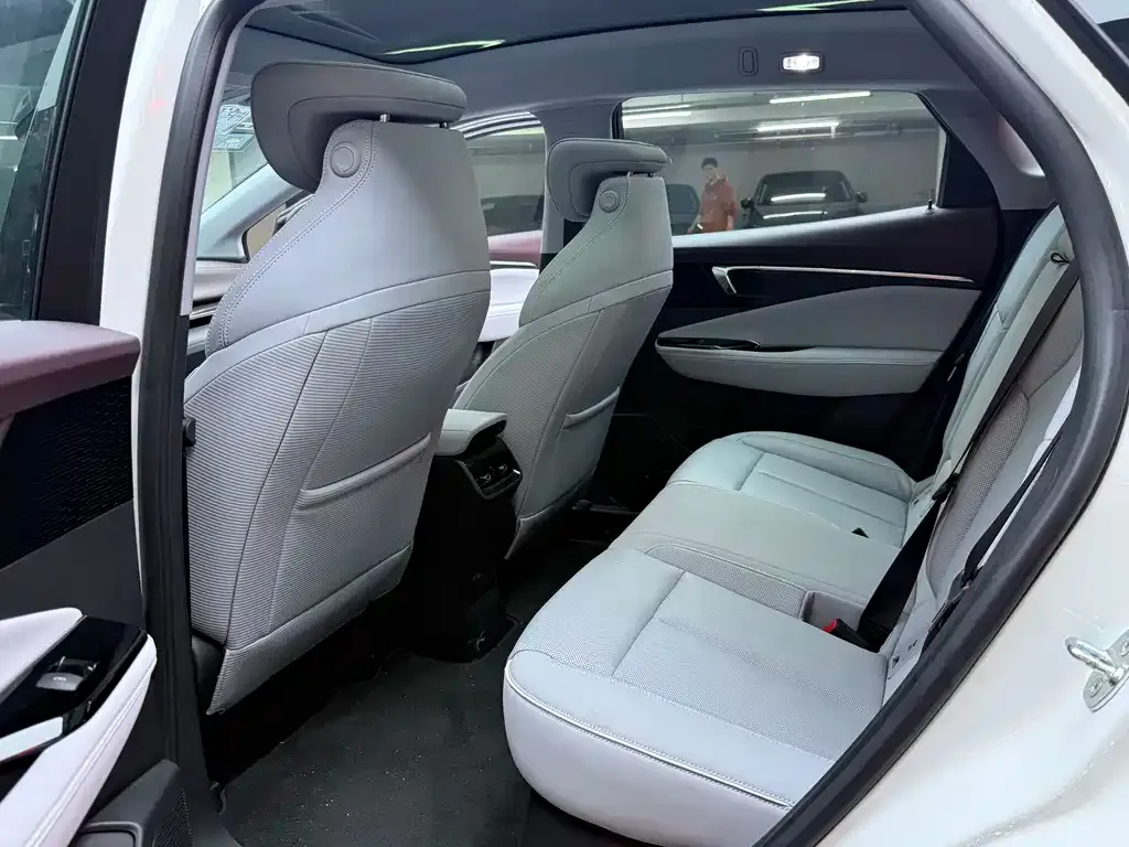 Buick E4 2023 из CN, фото 10
