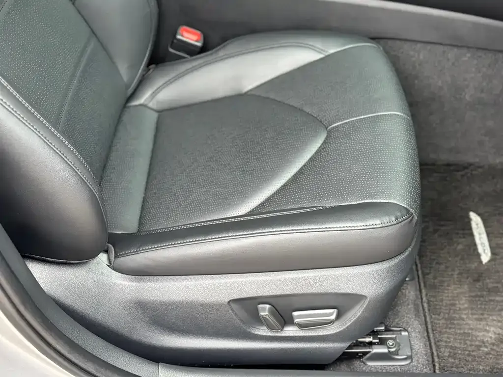 Toyota Avalon 2021 из CN, фото 8