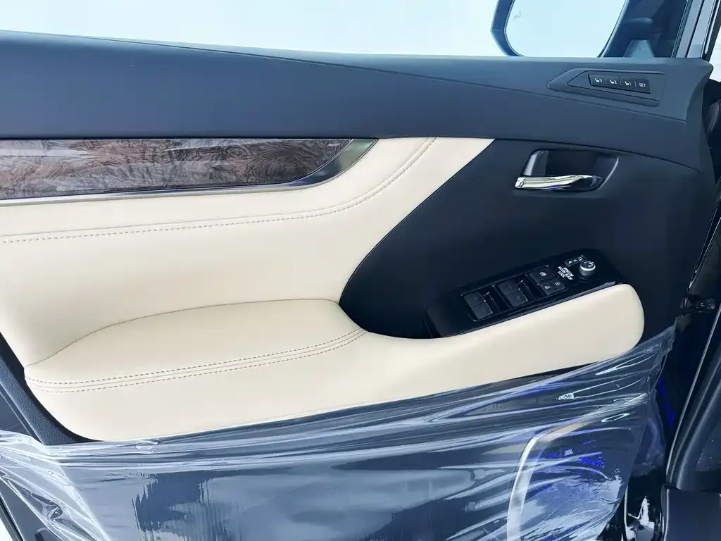 Toyota Vellfire 2022 из CN, фото 7