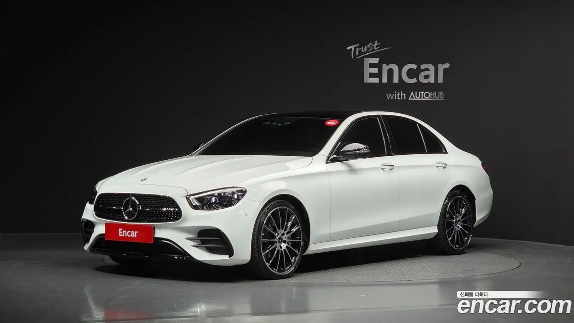 Mercedes-Benz E-Class — фото 1